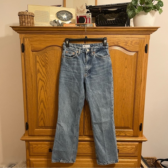 Zara Flare Jeans - Picture 2 of 4